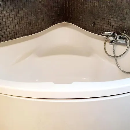 Dom Na Leszczynowej Gorce - Plaza, * Ełk