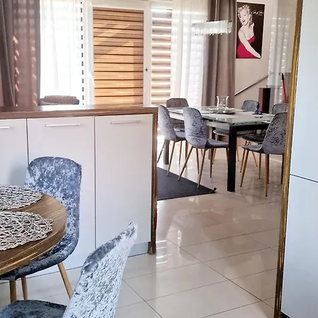 Dom Na Leszczynowej Gorce - Plaza, Ferienhaus *